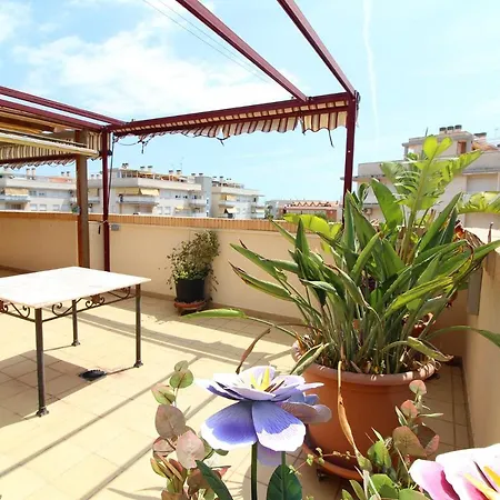 Global Properties, Atico Con Vistas En La Playa De Canet *
